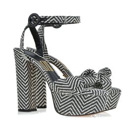 Meia Pata Salto Alto Rafia Chevron Preta