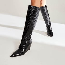 Bota Salto Médio Croco Preta