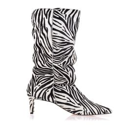 Bota Salto Médio Fur Zebra