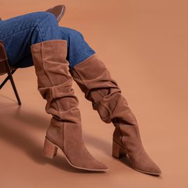 Bota Salto Médio Shammy Caramel